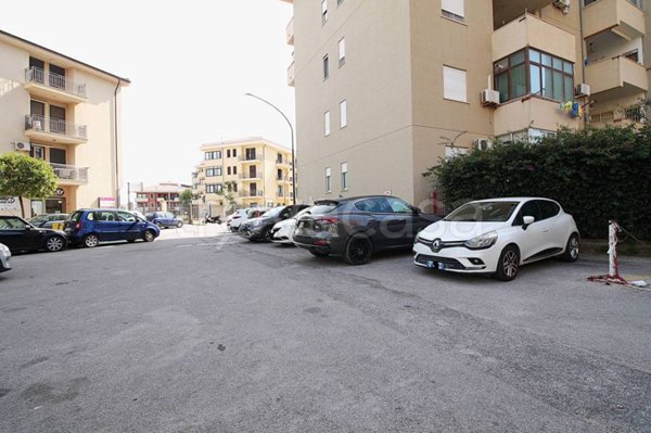 locale commerciale in vendita a Casteldaccia
