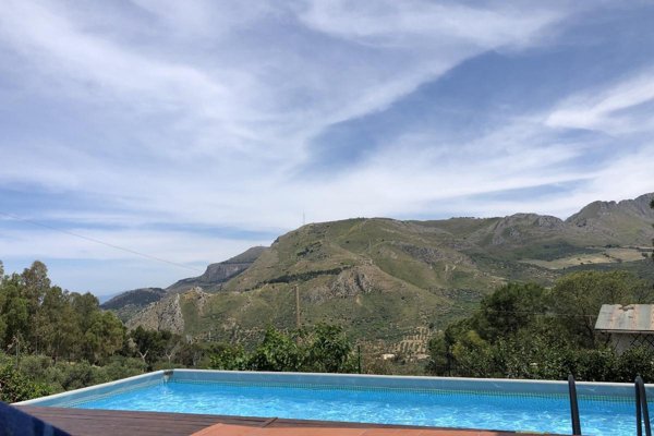 casa indipendente in vendita a Casteldaccia