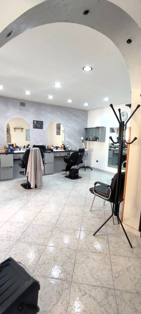 locale commerciale in vendita a Casteldaccia