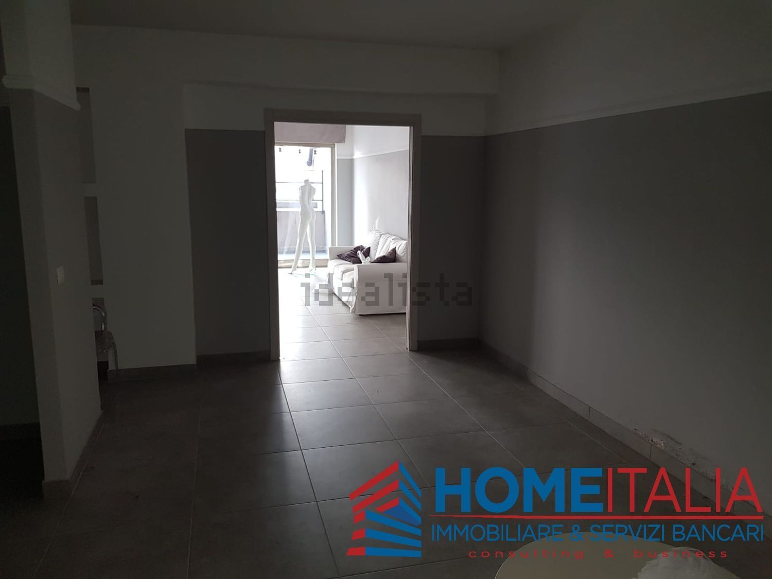 locale commerciale in vendita a Casteldaccia