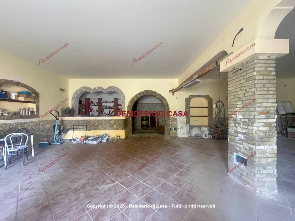 negozio in vendita a Casteldaccia