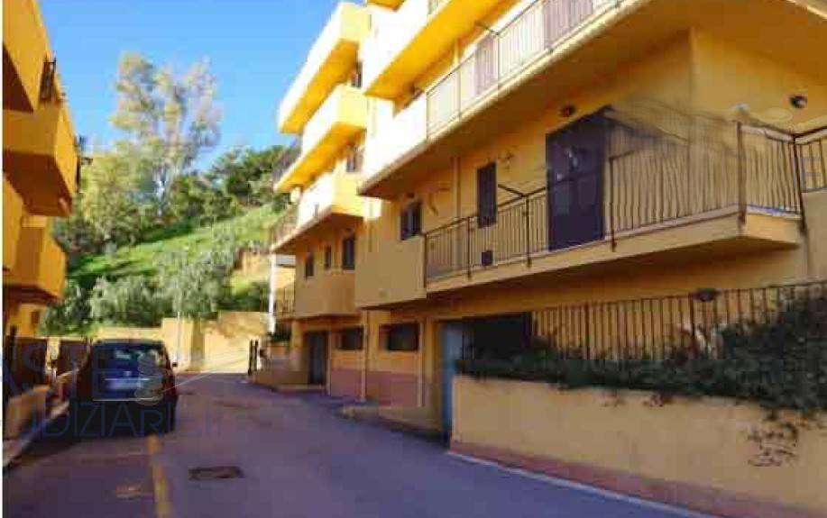 locale di sgombero in vendita a Casteldaccia