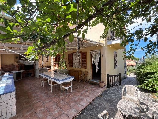 casa indipendente in vendita a Casteldaccia