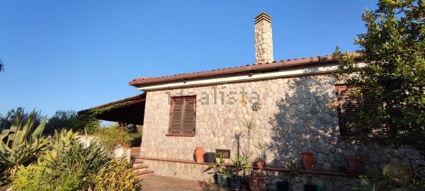 casa indipendente in vendita a Casteldaccia