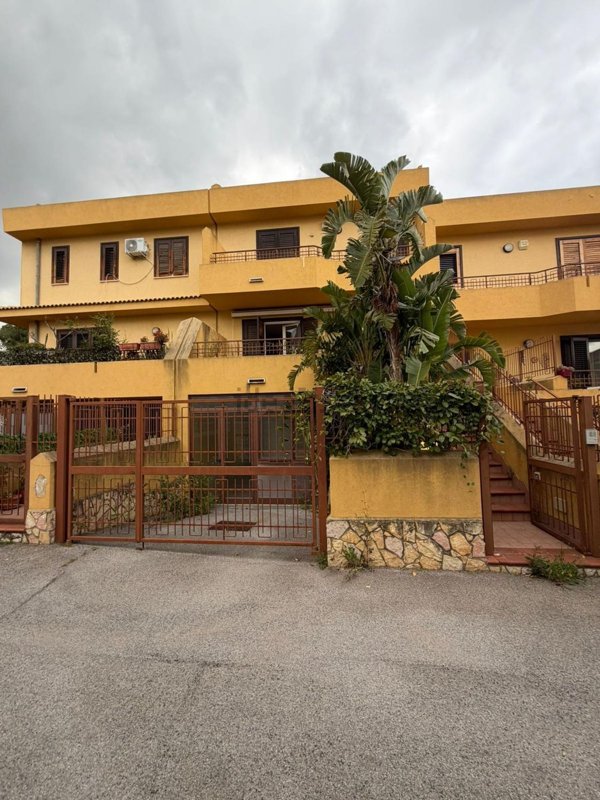 casa indipendente in vendita a Casteldaccia