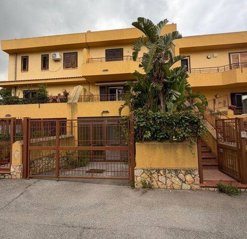 casa indipendente in vendita a Casteldaccia