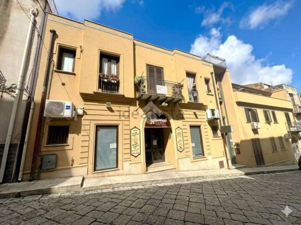 locale commerciale in vendita a Casteldaccia