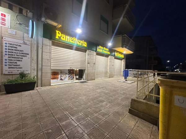 negozio in vendita a Casteldaccia