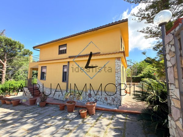 esavano in vendita a Casteldaccia