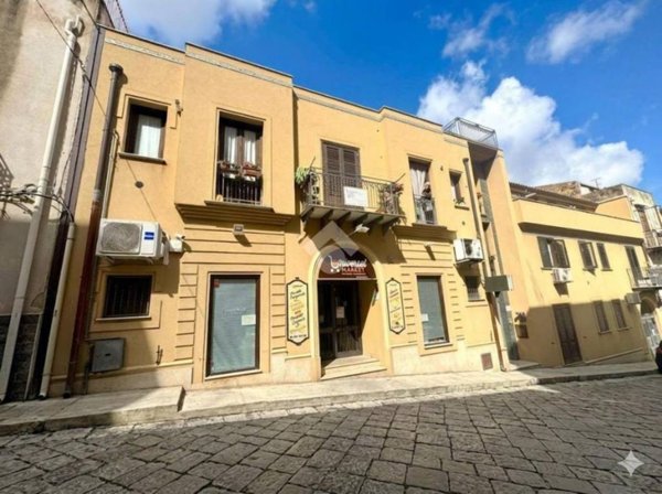 locale commerciale in vendita a Casteldaccia