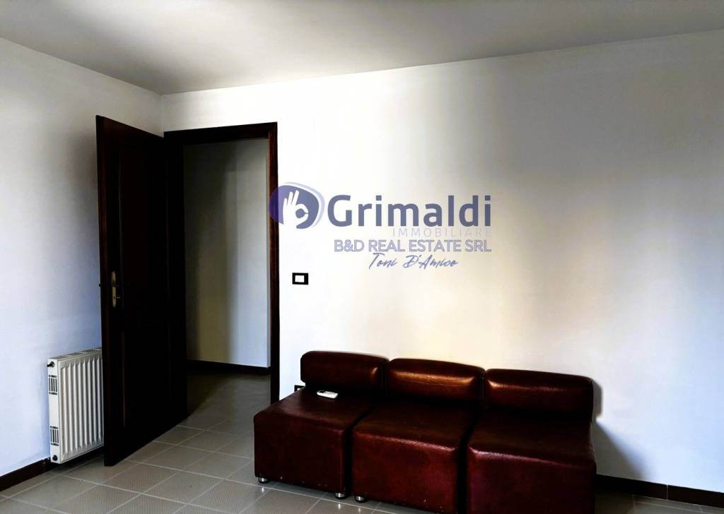 locale commerciale in vendita a Casteldaccia