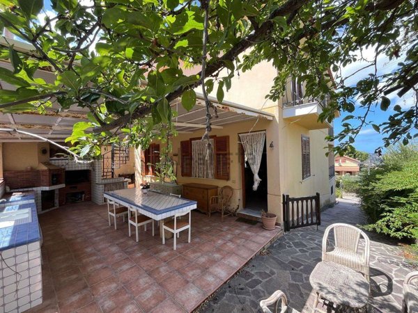 casa indipendente in vendita a Casteldaccia