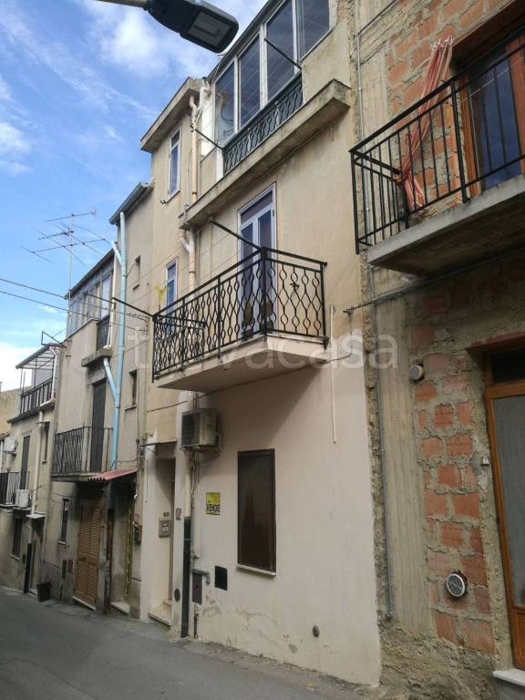 casa indipendente in vendita a Castellana Sicula