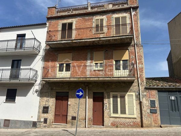 casa indipendente in vendita a Castellana Sicula