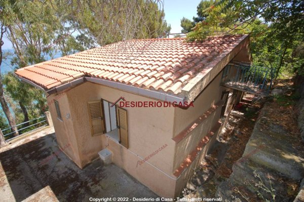 casa indipendente in vendita a Cefalù