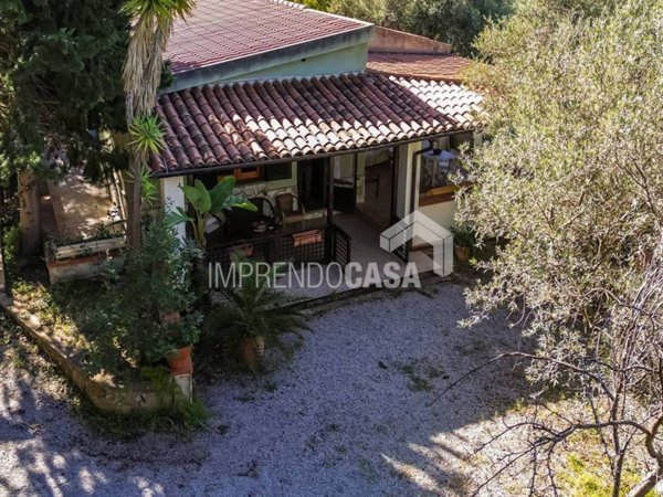casa indipendente in vendita a Cefalù