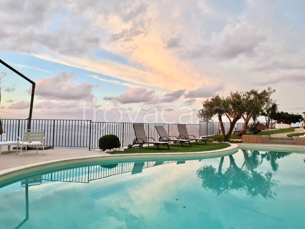 casa indipendente in vendita a Cefalù