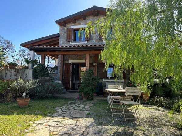 casa indipendente in vendita a Cefalù