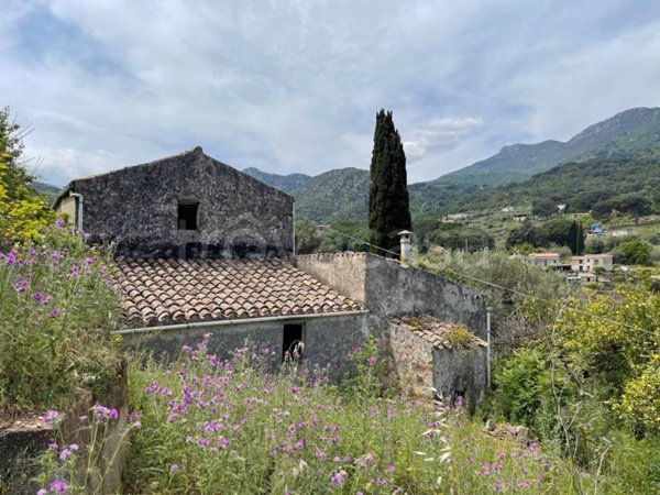 casa indipendente in vendita a Cefalù