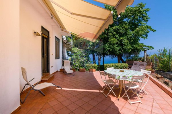 casa indipendente in vendita a Cefalù