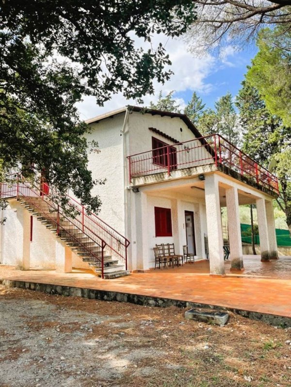 casa indipendente in vendita a Cefalù