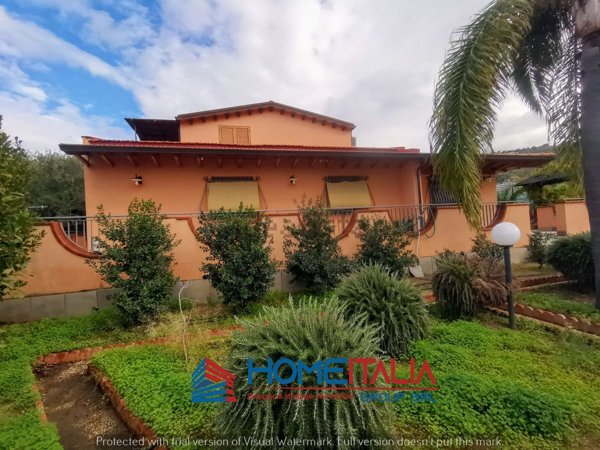 casa indipendente in vendita a Cefalù