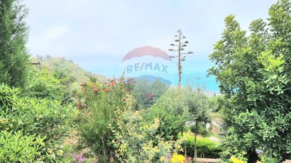 casa indipendente in vendita a Cefalù