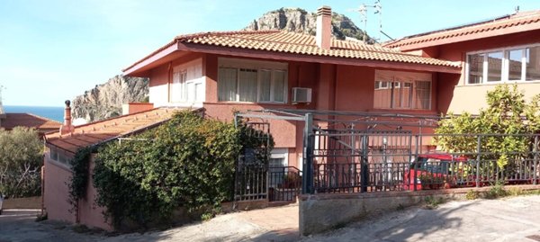 casa indipendente in vendita a Cefalù