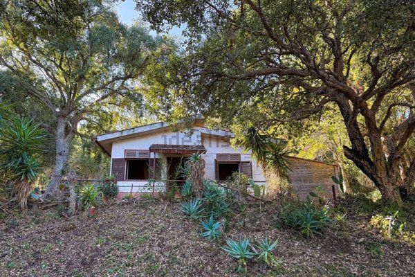 casa indipendente in vendita a Cefalù
