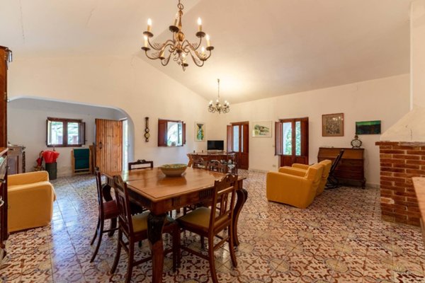 casa indipendente in vendita a Cefalù