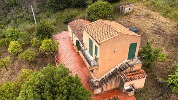 casa indipendente in vendita a Cefalù
