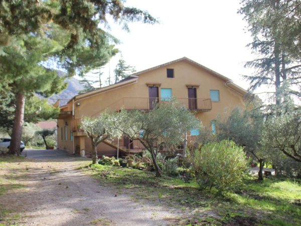 casa indipendente in vendita a Cefalù