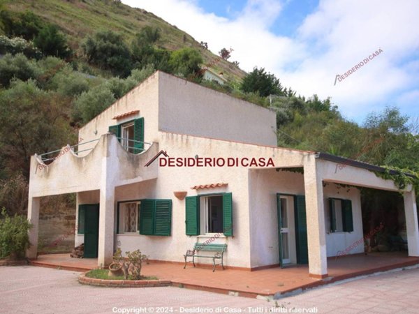 casa indipendente in vendita a Cefalù