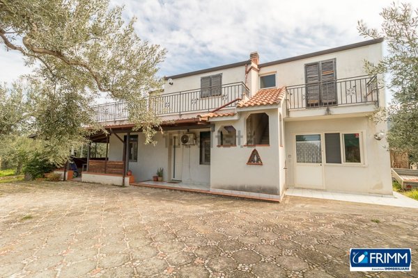 casa indipendente in vendita a Cefalù