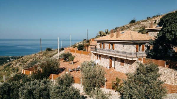 casa indipendente in vendita a Cefalù