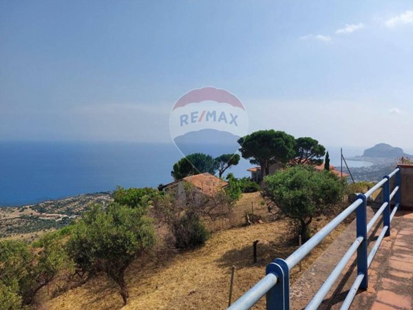 casa indipendente in vendita a Cefalù