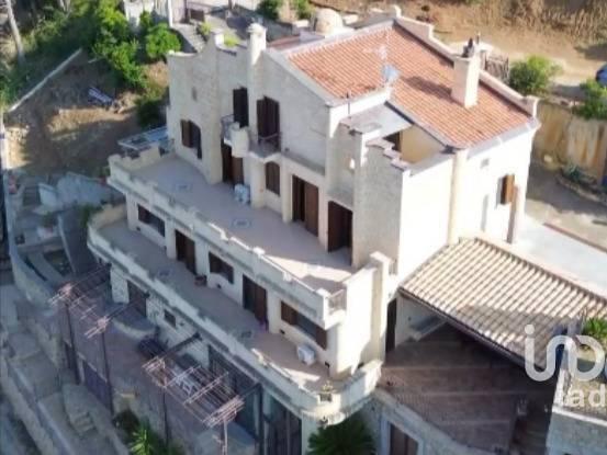 casa indipendente in vendita a Cefalù