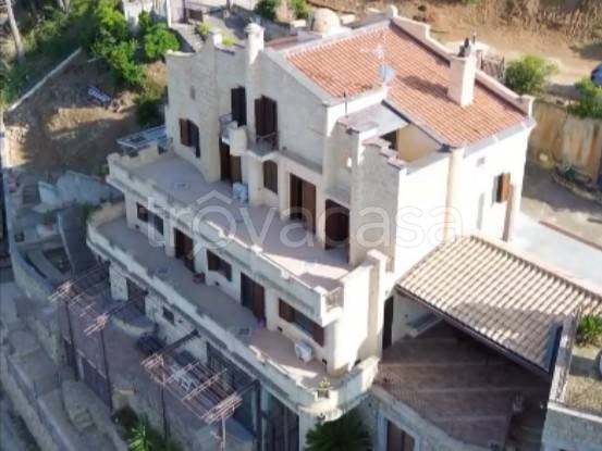 casa indipendente in vendita a Cefalù