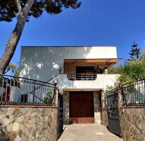 casa indipendente in vendita a Cefalù