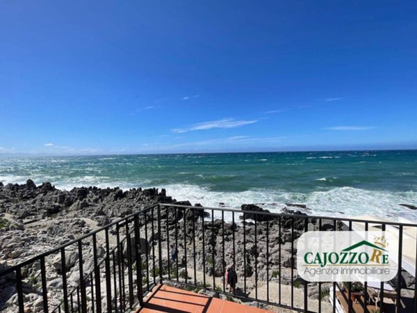 casa indipendente in vendita a Cefalù