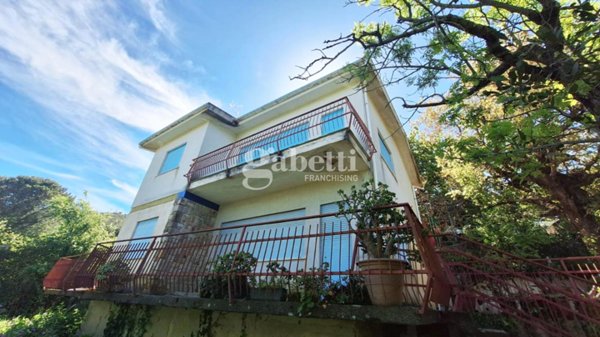 casa indipendente in vendita a Cefalù