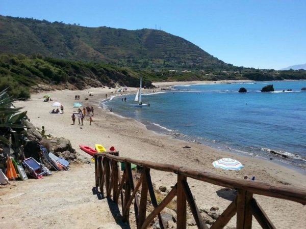 casa indipendente in vendita a Cefalù