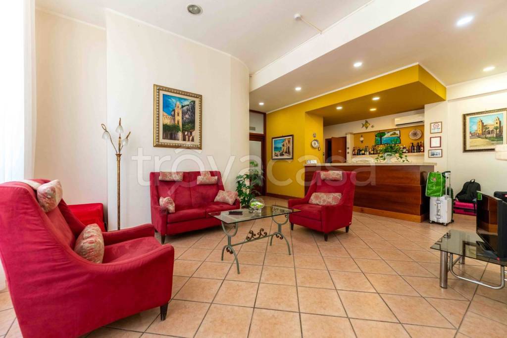 negozio in vendita a Cefalù