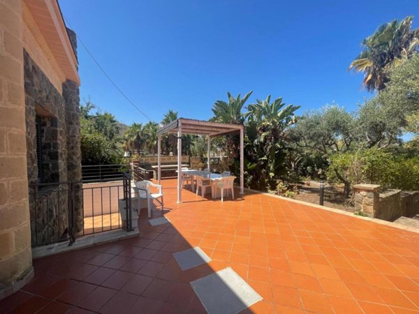 casa indipendente in vendita a Cefalù