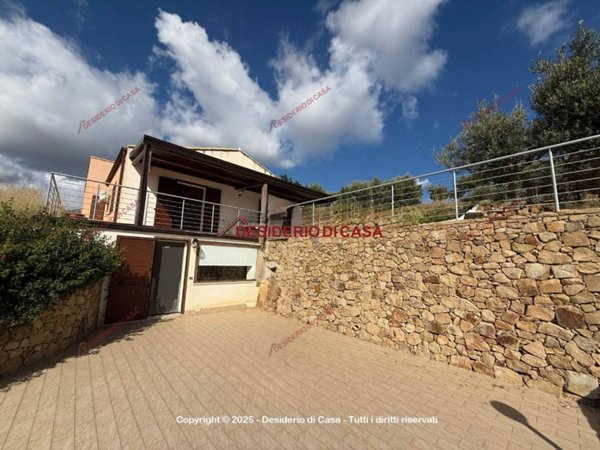 casa indipendente in vendita a Cefalù
