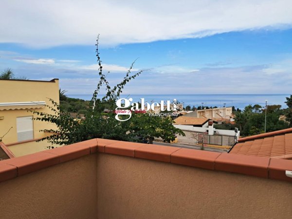 casa indipendente in vendita a Cefalù
