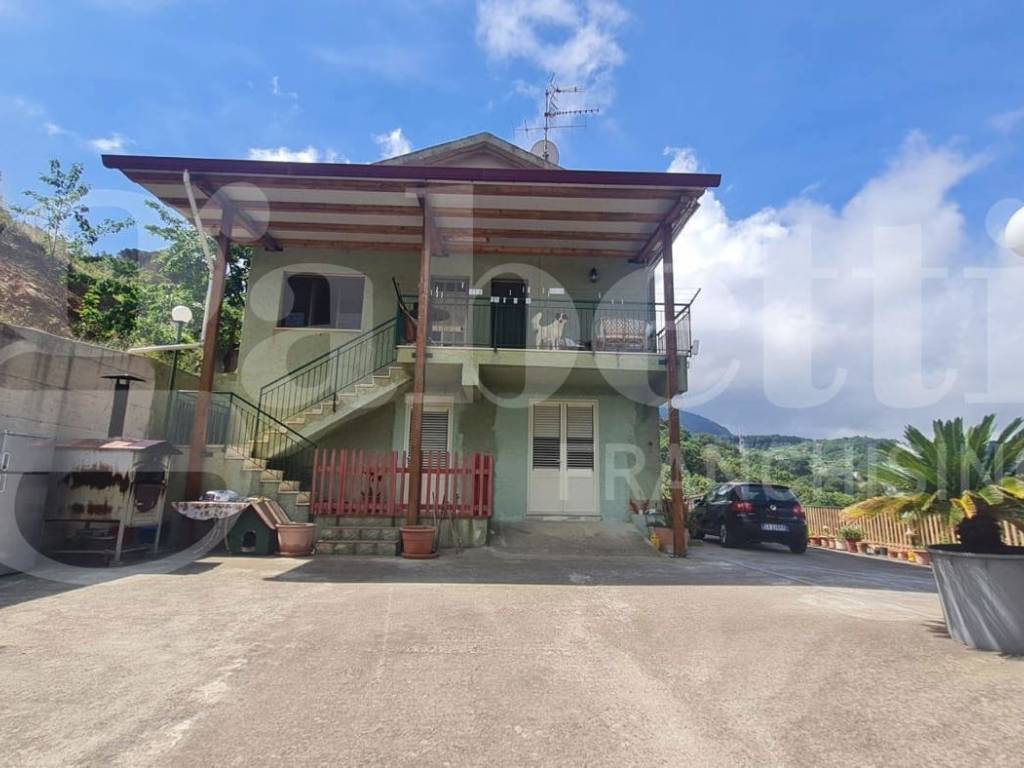 casa indipendente in vendita a Cefalù