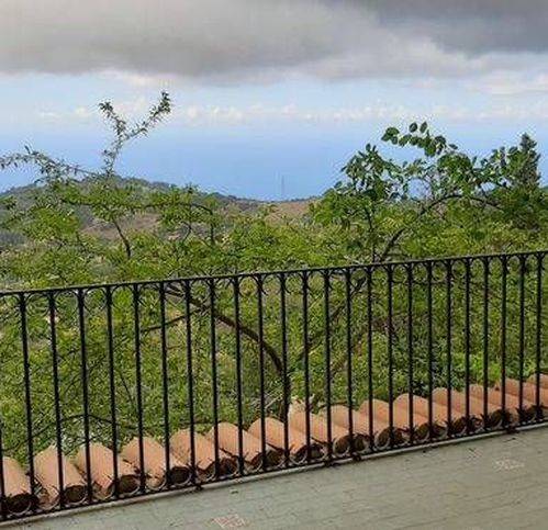 casa indipendente in vendita a Cefalù
