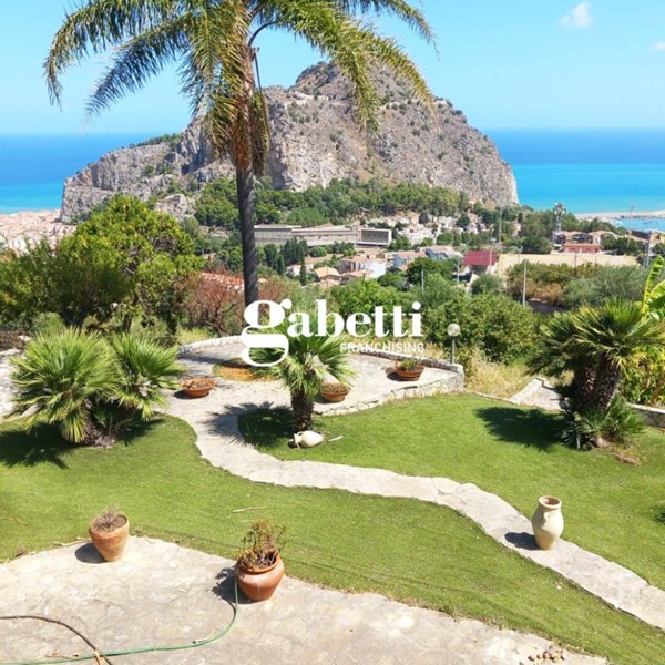 casa indipendente in vendita a Cefalù