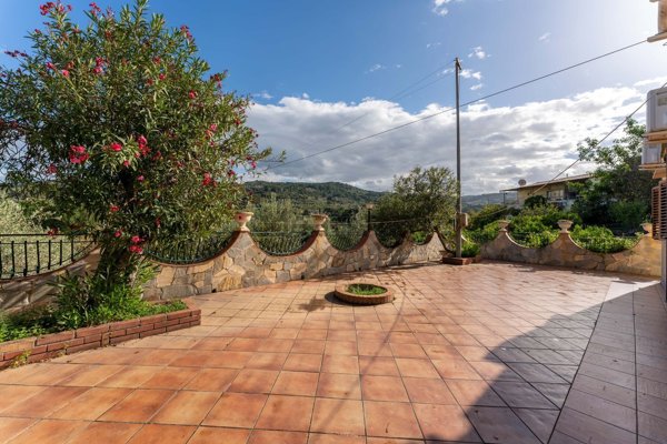 casa indipendente in vendita a Cefalù
